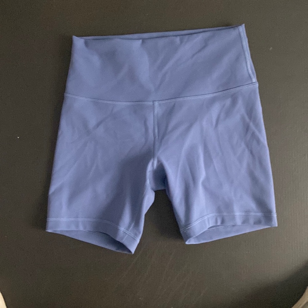 Lululemon Wunder Train Shorts- Size 8- Water Drop- Excellent Condition